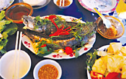 C&aacute; l&oacute;c nướng trui.